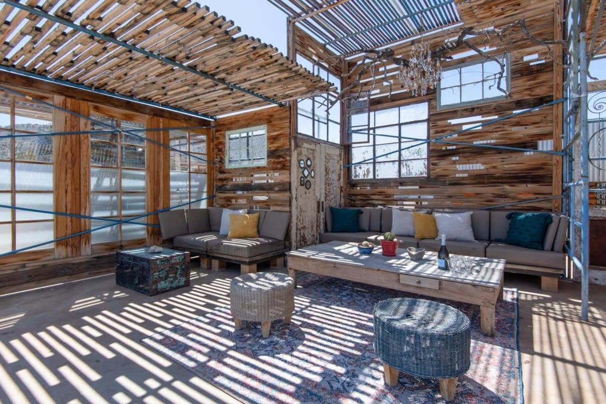 Renovated Lodge - Room 1 With Pool Access Joshua Tree Extérieur photo