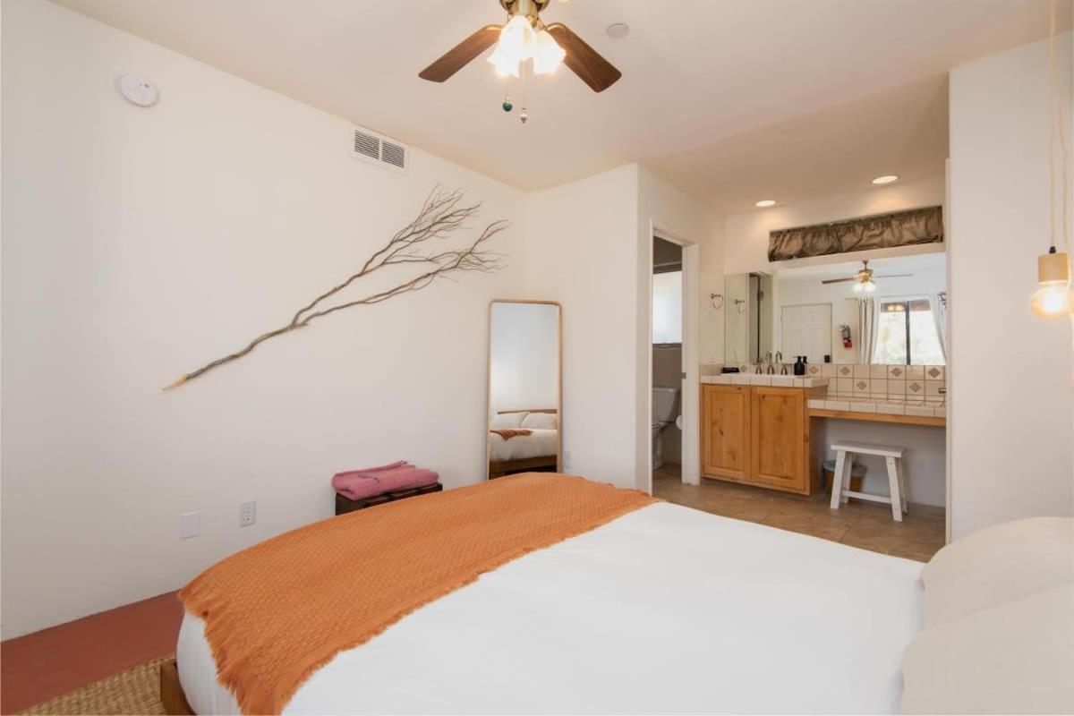 Renovated Lodge - Room 1 With Pool Access Joshua Tree Extérieur photo