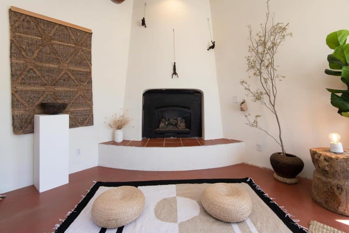 Renovated Lodge - Room 1 With Pool Access Joshua Tree Extérieur photo