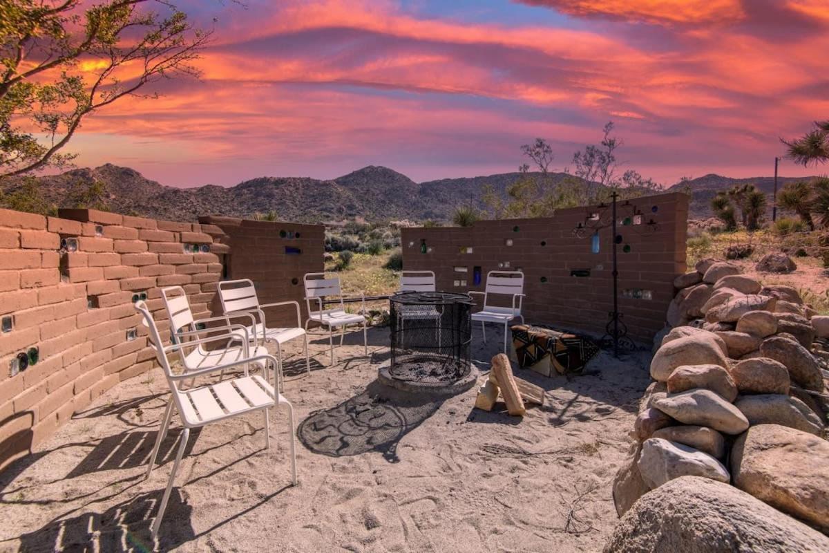Renovated Lodge - Room 1 With Pool Access Joshua Tree Extérieur photo