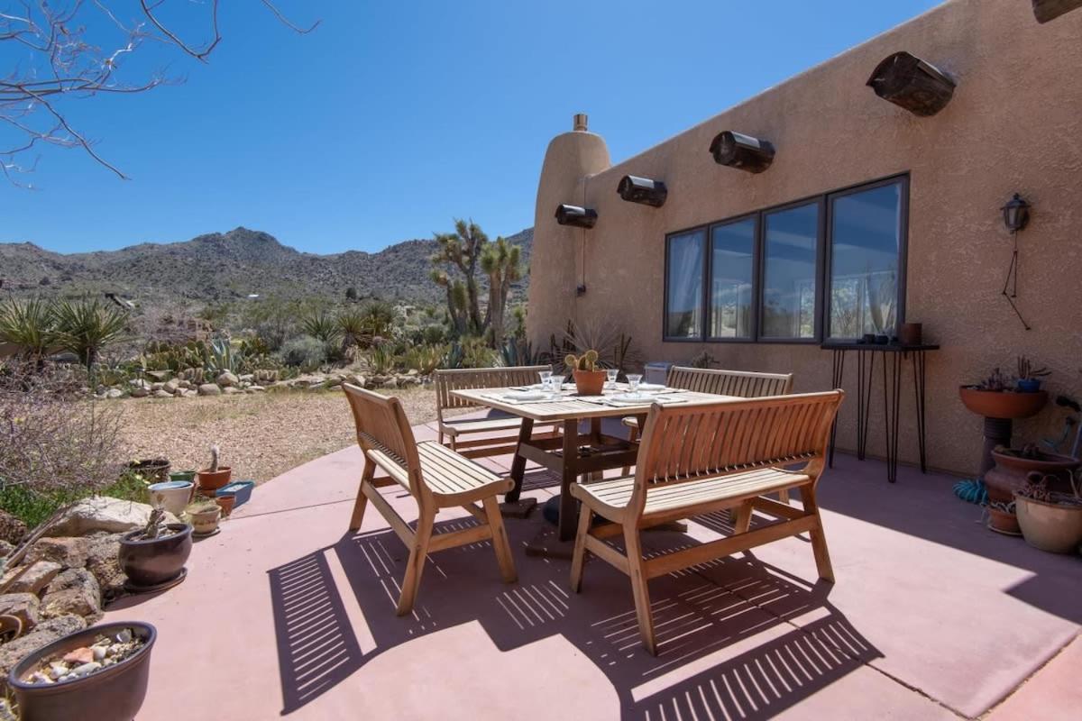 Renovated Lodge - Room 1 With Pool Access Joshua Tree Extérieur photo